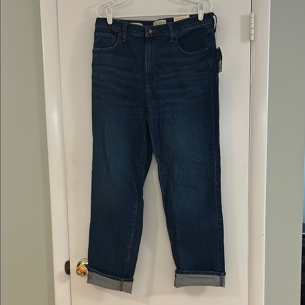 Universal Thread Indigo Straight Leg Jeans